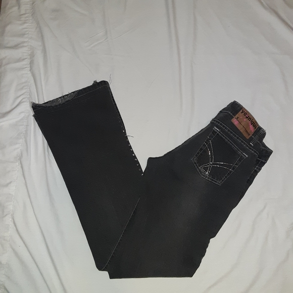 Younique Jeans - Picture 3 of 4